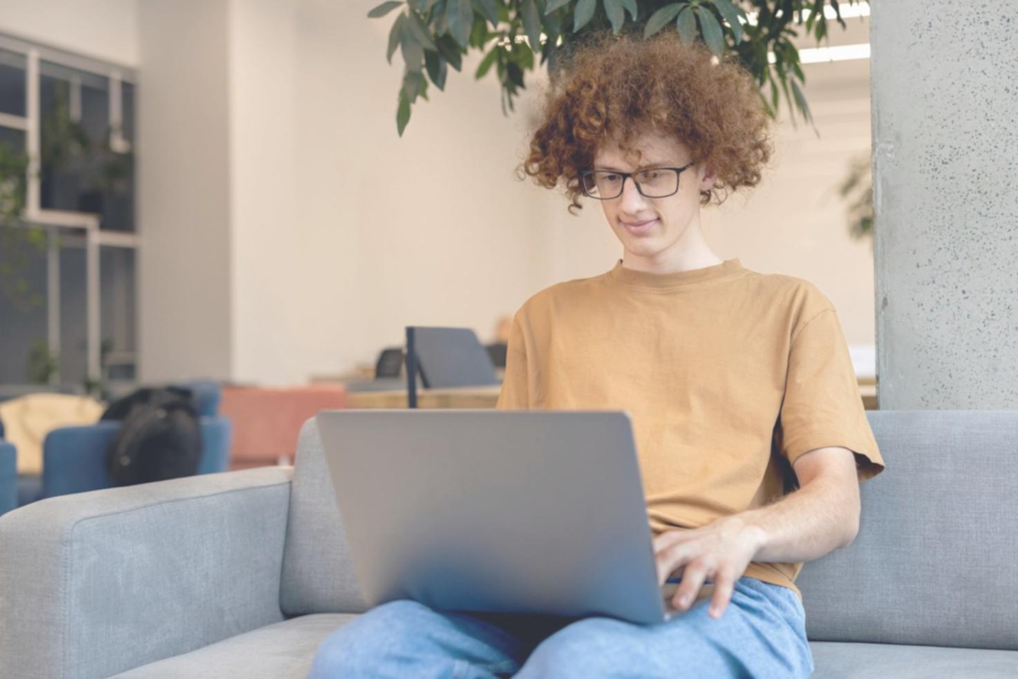 Professionelle Make-up Beratung für verschiedene Hauttypen mit individueller Farbanalyse