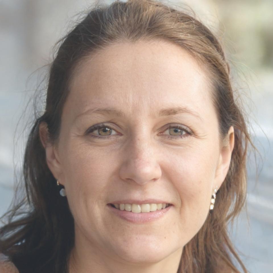 Portrait der Dozentin Nina Schulze