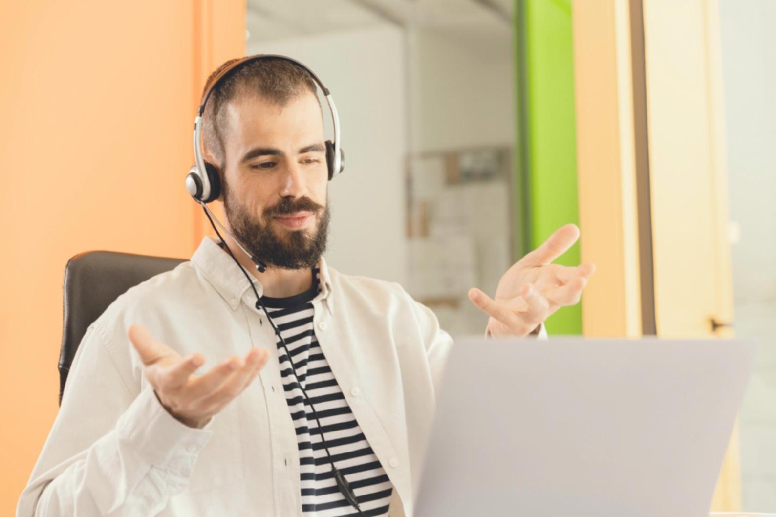 quasarnovaos Team bei der Arbeit